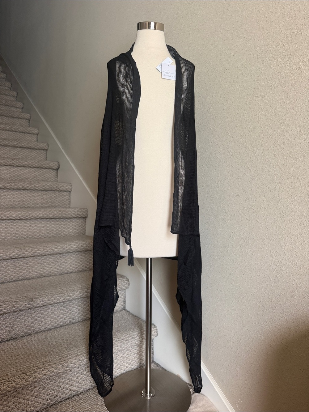 NWT SUNSETS OS Black Loose Knit Lightweight Pareto